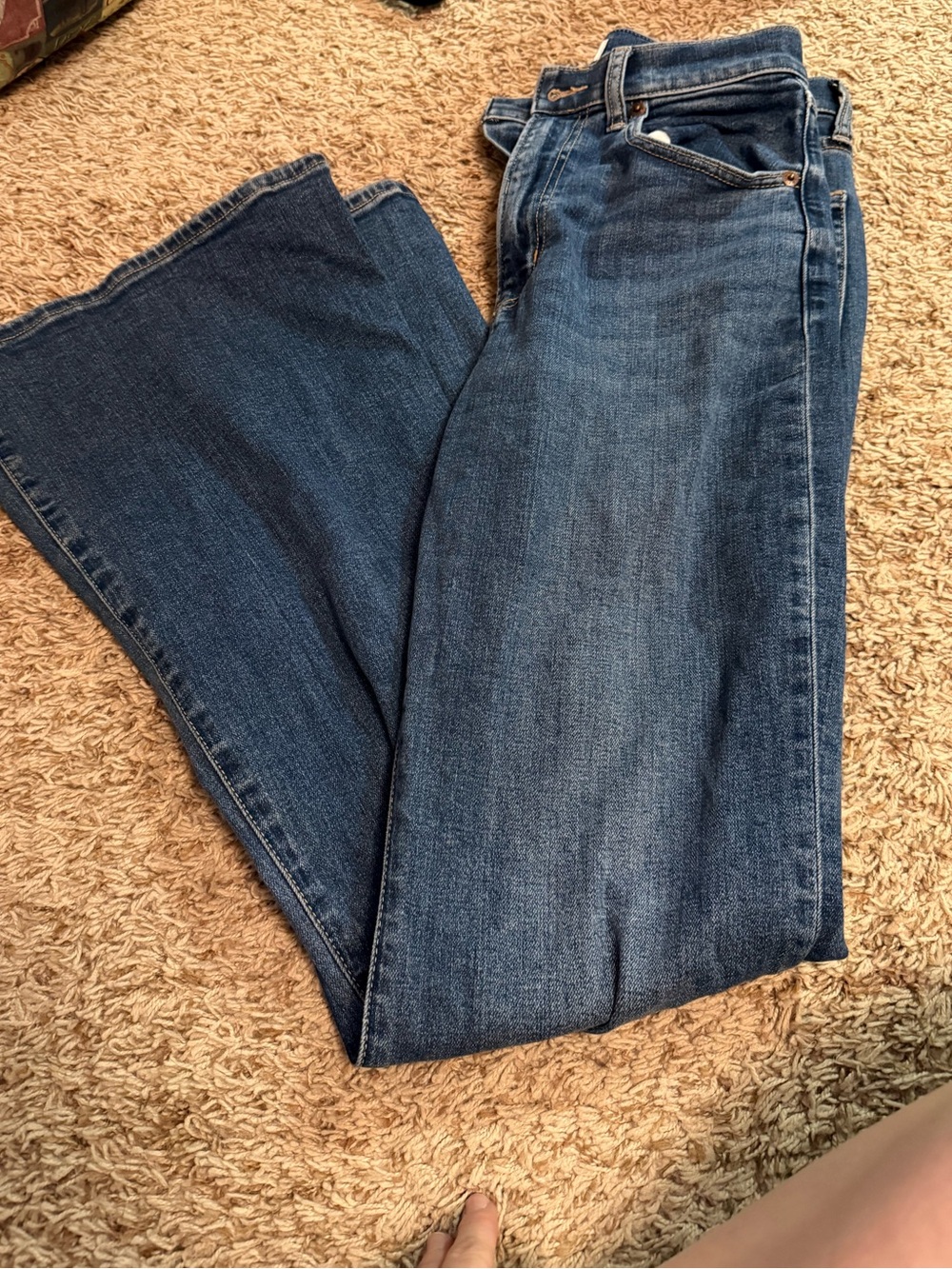 Abercrombie ultra high rise curve love flared jeans size 6/28